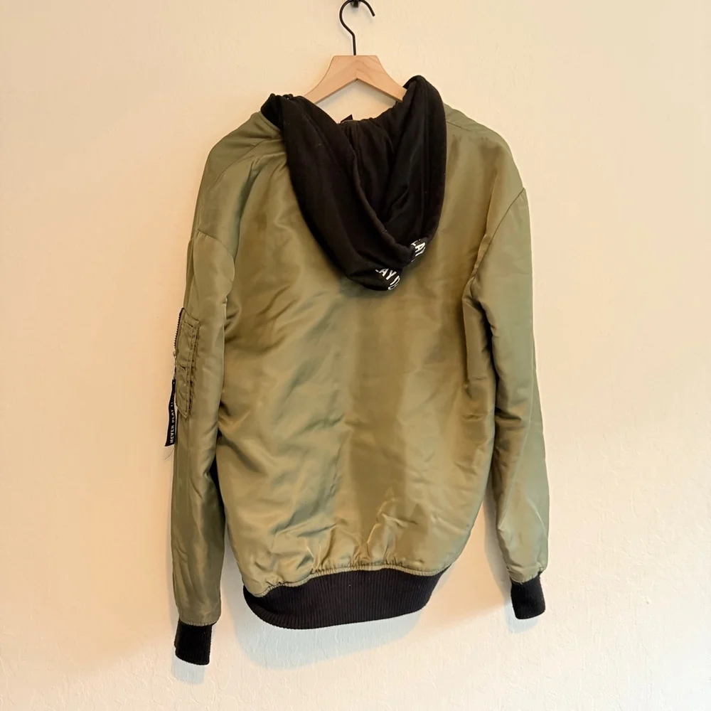 H&M Men's Army Green Full Zip Bomber Jacket Size Medium